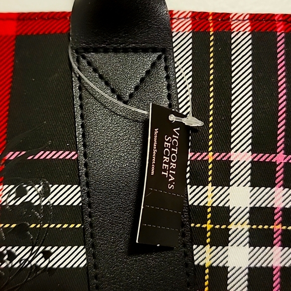 NEW Victoria's Secret Limited Edition 2020 Red Plaid Holiday Tote Bag - Picture 3 of 12